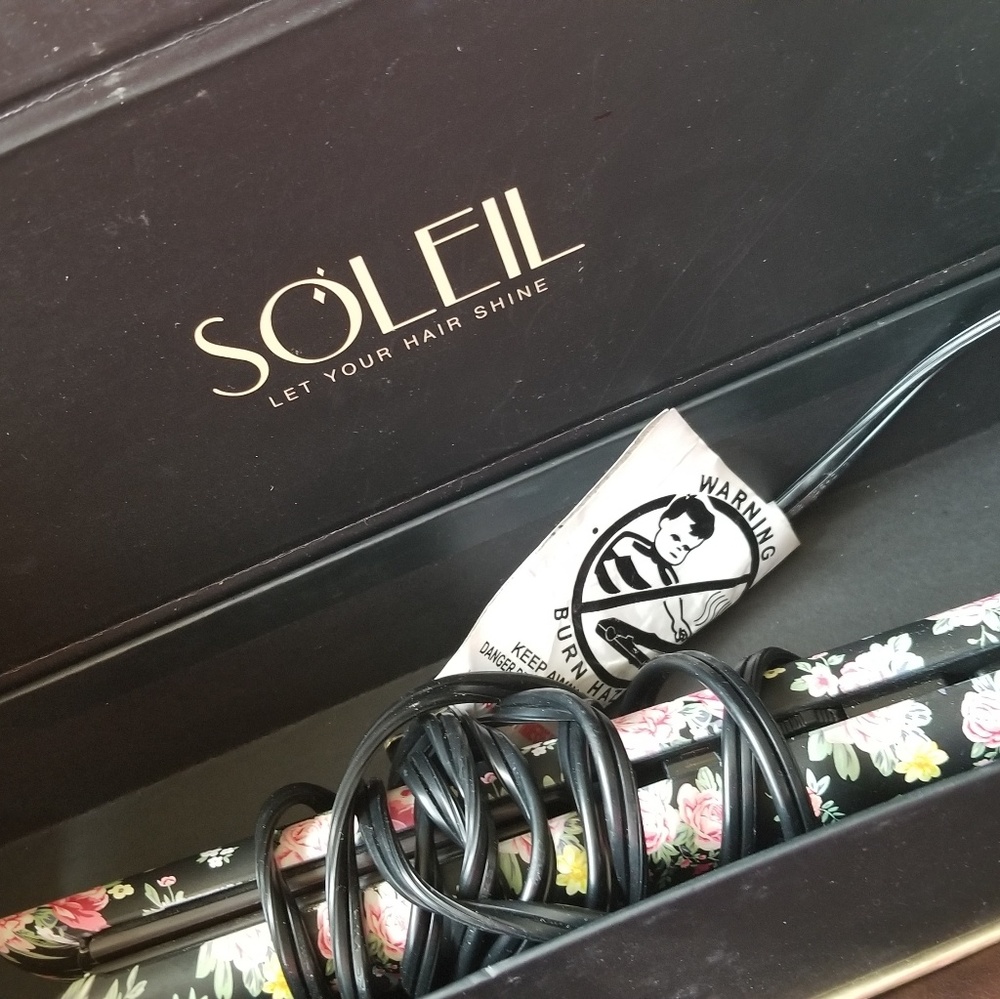SOLEIL flat iron